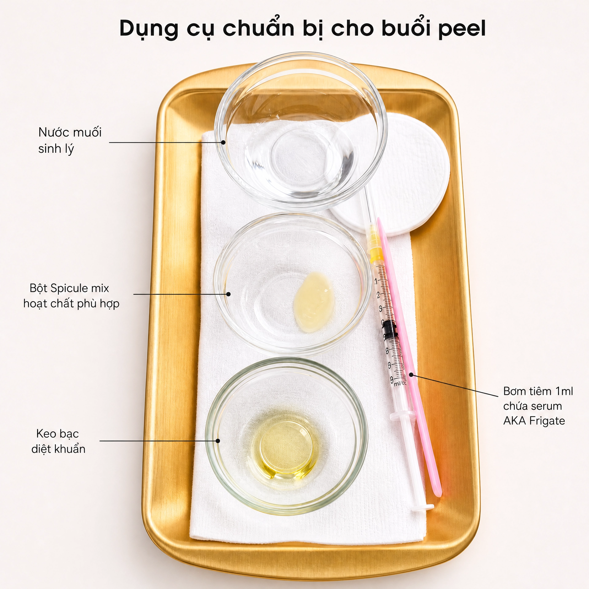 Bộ dụng cụ được chuẩn bị sẵn để kỹ thuật viên có thể thực hiện trọn buổi mà không phải đứng dậy lấy thêm đồ.